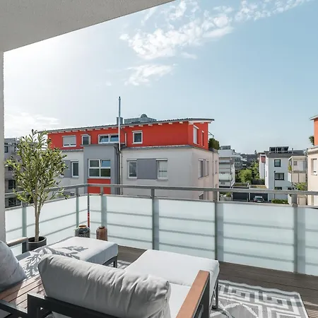 Apartment Deluxe 2 Schlafzimmer - Aufzug - Kostenlos Parken - Balkon - Messe Flughafen Leinfelden-Echterdingen
