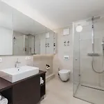 アパート Deluxe Business Apartment 90Qm 2 Sz Und Buero Tiefgarage 3 Min Flughafen