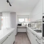 Deluxe Business Apartment 90Qm 2 Sz Und Buero Tiefgarage 3 Min Flughafen *