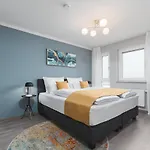 Deluxe Business Apartment 90Qm 2 Sz Und Buero Tiefgarage 3 Min Flughafen アパート ラインフェルデン＝エヒターディンゲン