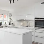 Deluxe Business Apartment 90Qm 2 Sz Und Buero Tiefgarage 3 Min Flughafen * ラインフェルデン＝エヒターディンゲン