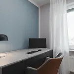 アパート Deluxe Business Apartment 90Qm 2 Sz Und Buero Tiefgarage 3 Min Flughafen ラインフェルデン＝エヒターディンゲン