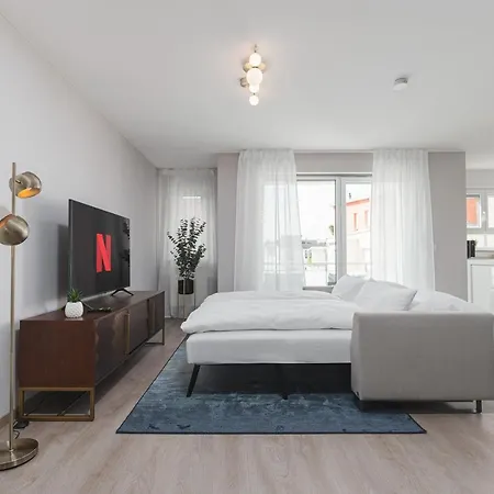 Deluxe 2 Schlafzimmer - Aufzug - Kostenlos Parken - Balkon - Messe Flughafen