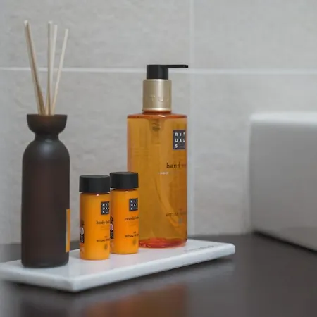 Deluxe 2 Schlafzimmer - Aufzug - Kostenlos Parken - Balkon - Messe Flughafen Apartment Leinfelden-Echterdingen